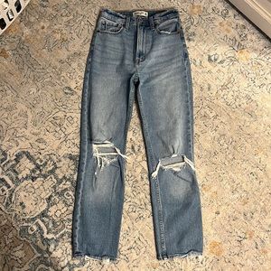 Abercrombie The Ankle Straight Ultra High Rise